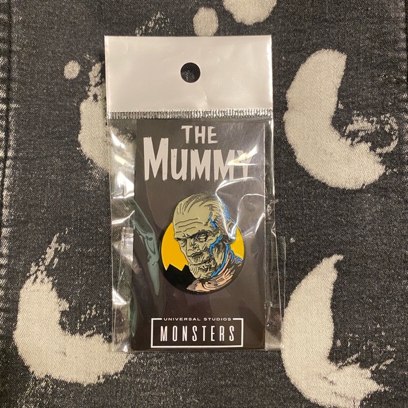 The Mummy Imhotep Enamel Pin - Picture 2 of 6